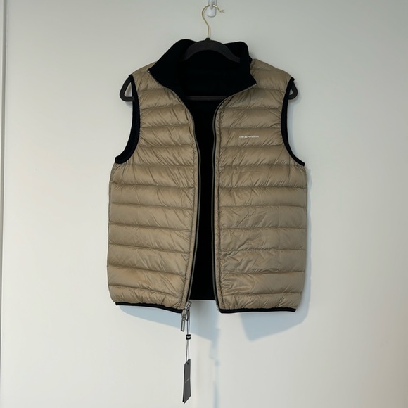 Emporio Armani Puffer Reversible Vest Jacket - Picture 3 of 10